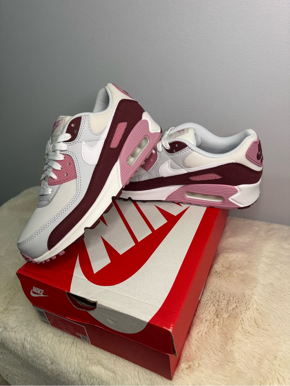 Nike Women’s Air Max 90 in White, Pink & Burgundy